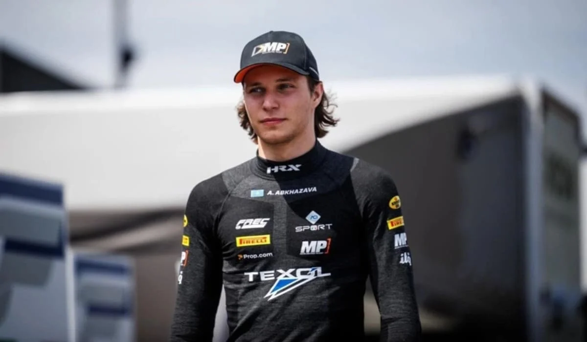 Казахстанский гонщик впервые завоевал серебро европейской серии Formula