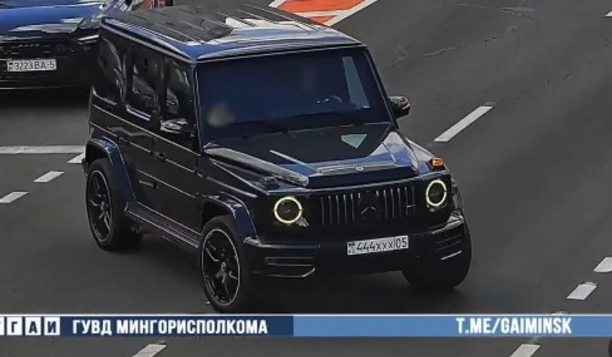 На казахстанку на Gelandewagen с VIP-номерами пожаловались в Минске