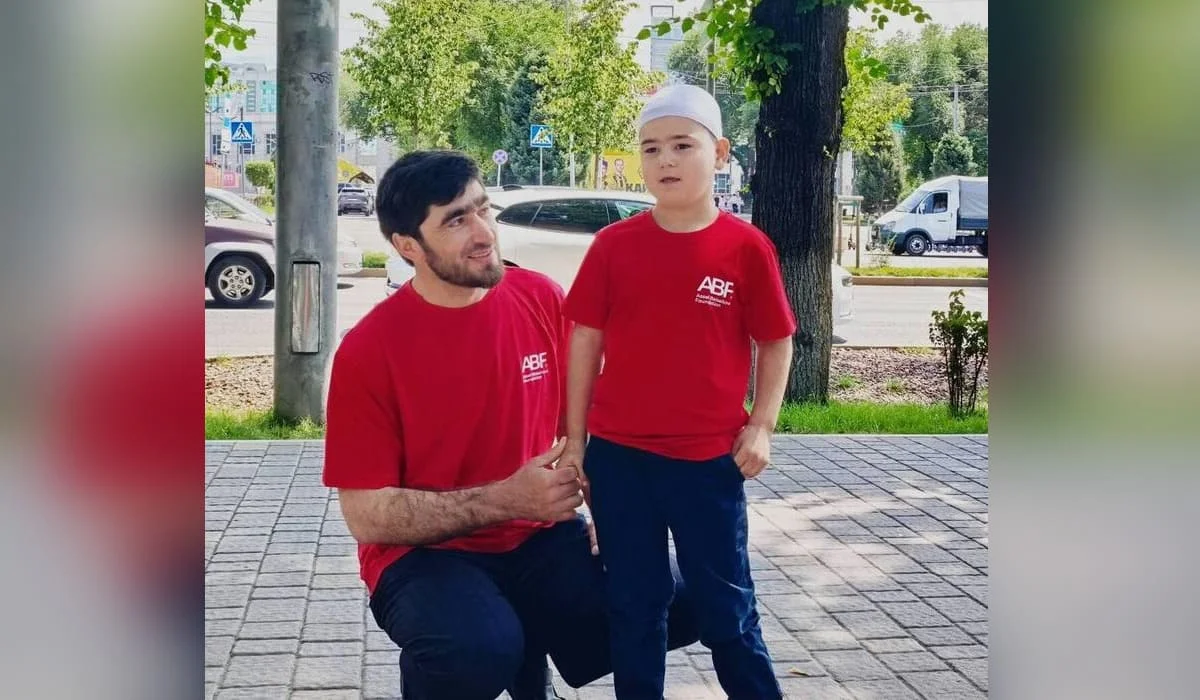 «Спасибо тебе, Ахмет!»: донор из Дагестана спас маленького алматинца