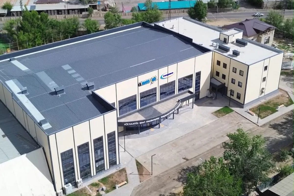 Инвестиции в Ұлытау: Руслан Өскенәлі проверил ход строительства социальных объектов