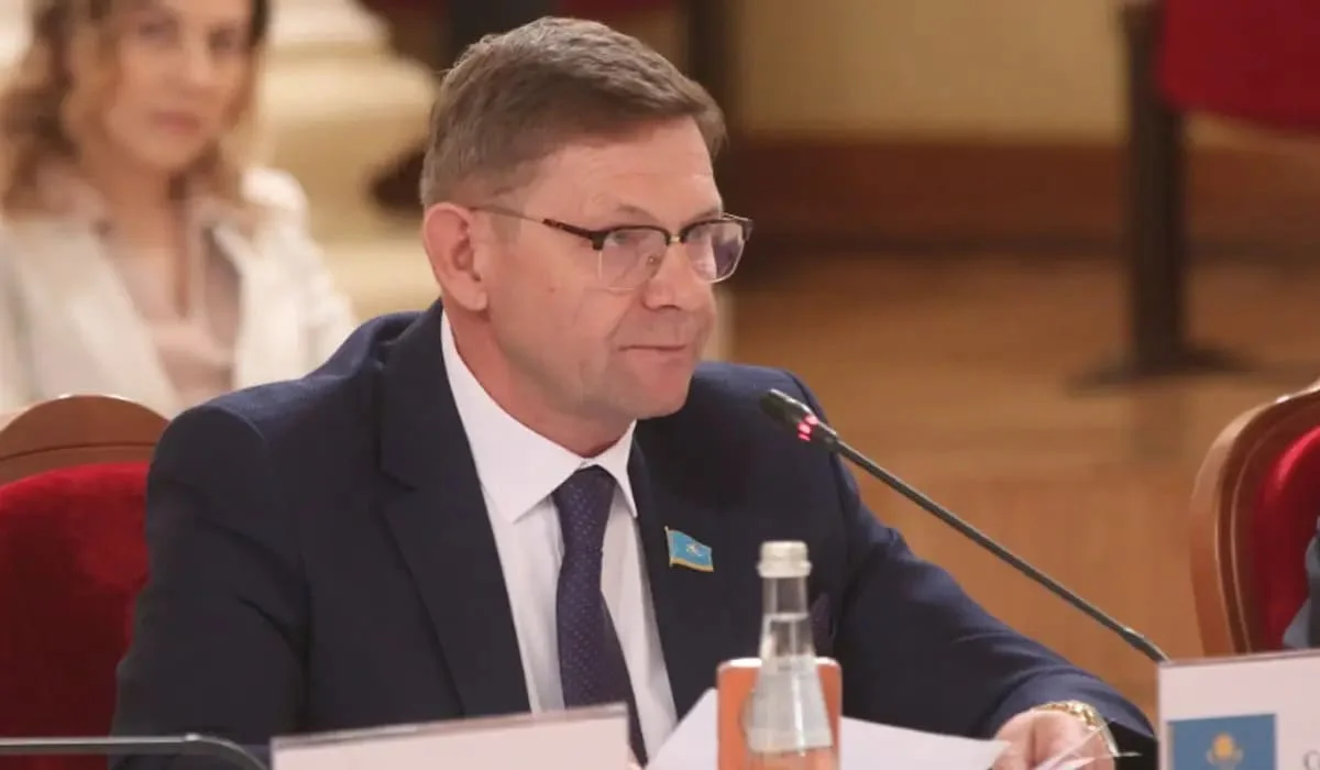 Упорядочить профессиональные праздники в Казахстане предложил мажилисмен