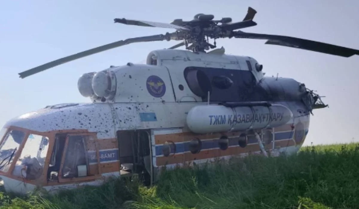 На борту находились 13 человек: подробности жесткой посадки вертолета Ми-8 в Павлодарской области
