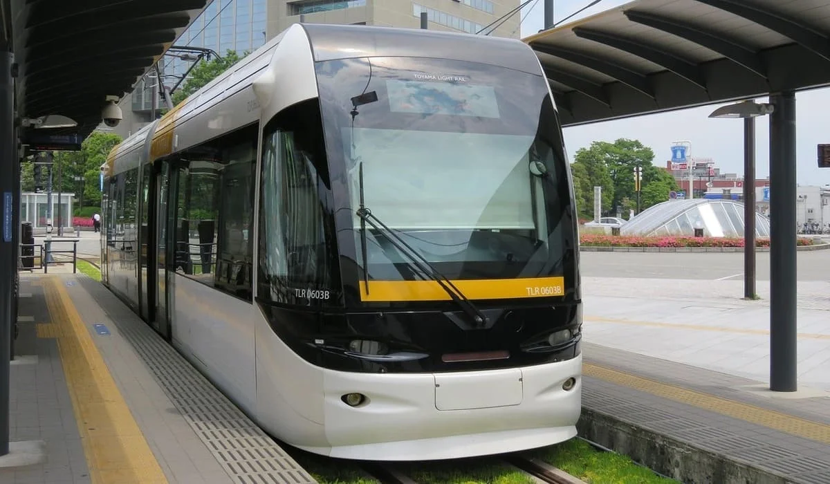 Строительство LRT в Алматы выходит к центру города: движение по Толе би станет сложнее