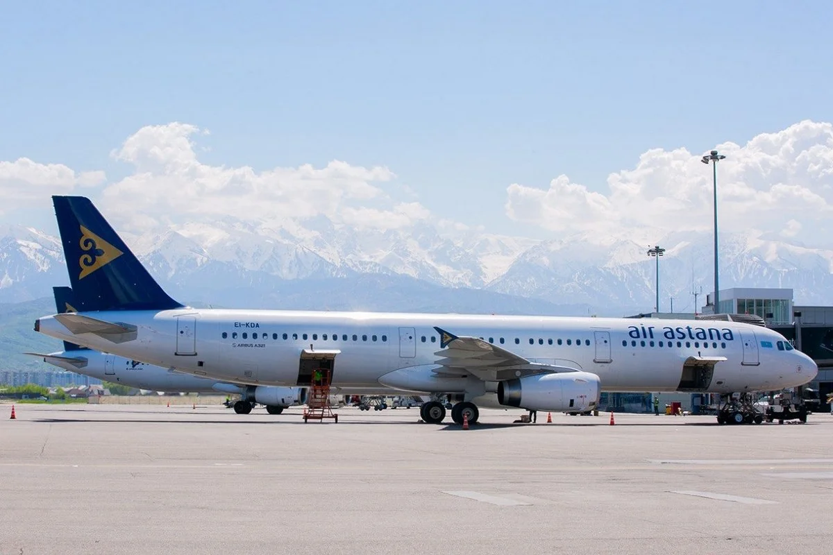 Самолет Air Astana не смог сесть в Астане и вернулся в аэропорт Алматы
