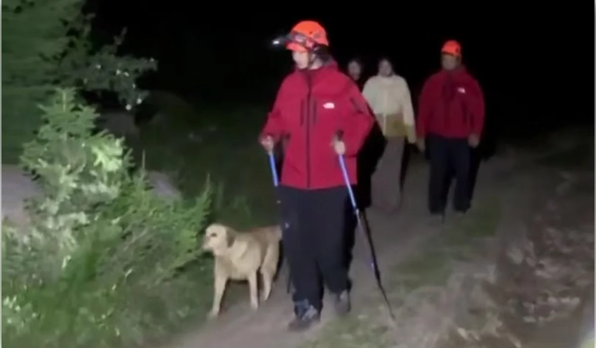 Ночные поиски в горах: спасатели нашли двух туристок на пике Сатпаева