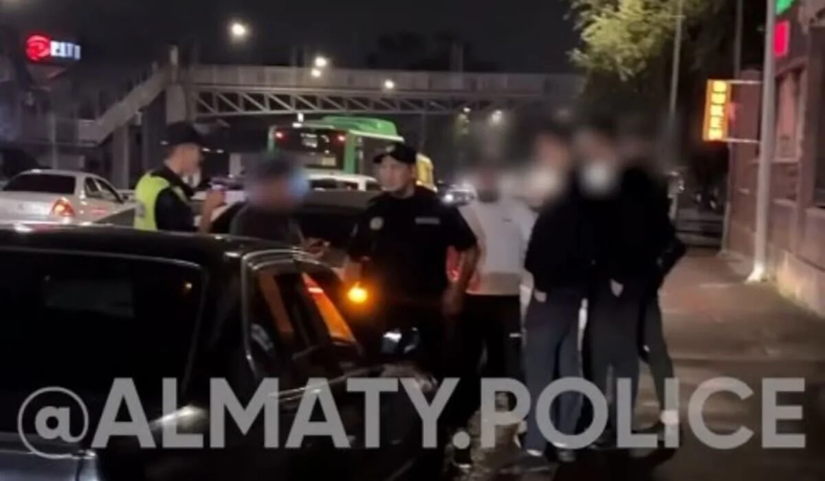 Задержаны восемь человек: массовую драку предотвратили в Алматы (ВИДЕО)