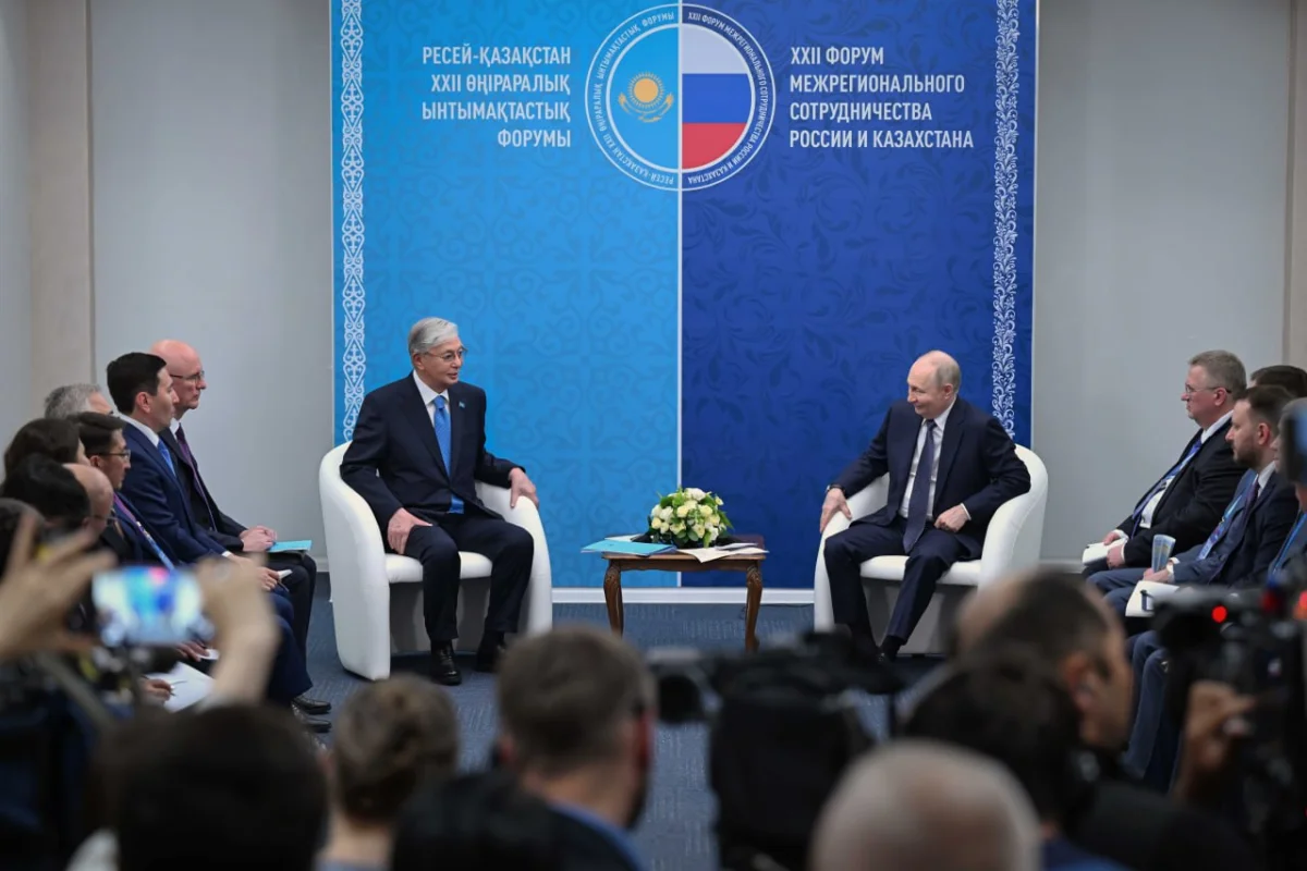 Токаев предлагает рассмотреть вариант заморозки конфликта в Украине