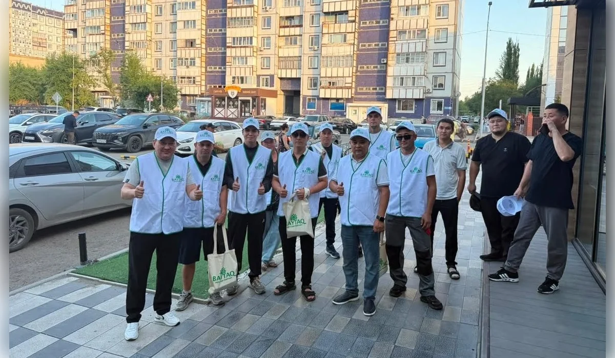 Партия «Байтақ» поздравила железнодорожников Экибастуза