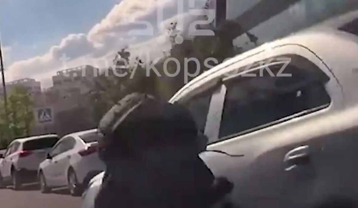 Водитель Chevrolet сбил пешехода на «зебре» в Астане (ВИДЕО)