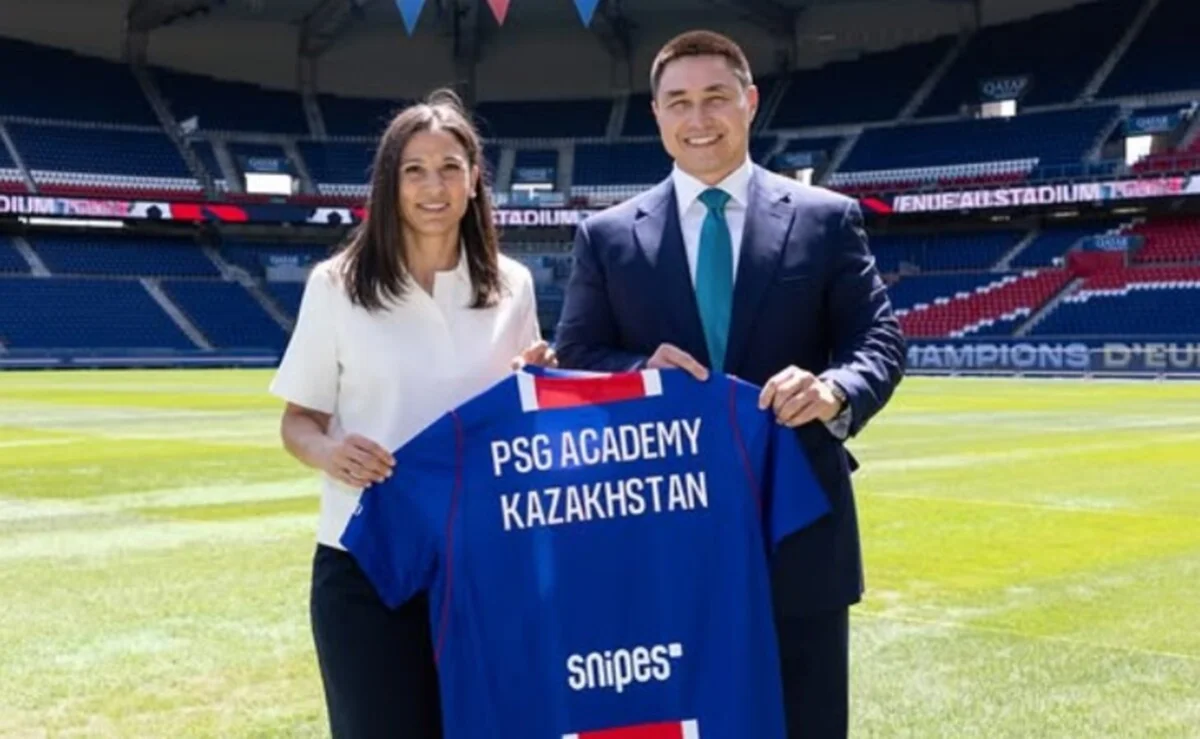 PSG откроет футбольную академию в Казахстане