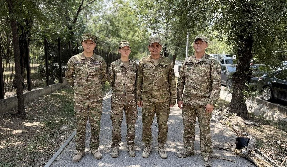 Мужчина напал на ребенка в Алматы: его задержали военнослужащие