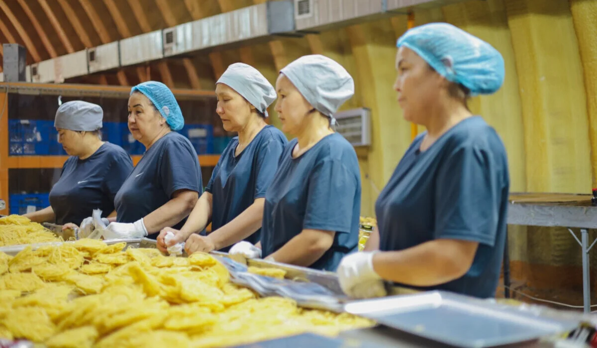 «Ак жол» обсудил развитие отечественного производства с коллективом ANSAR FOODS