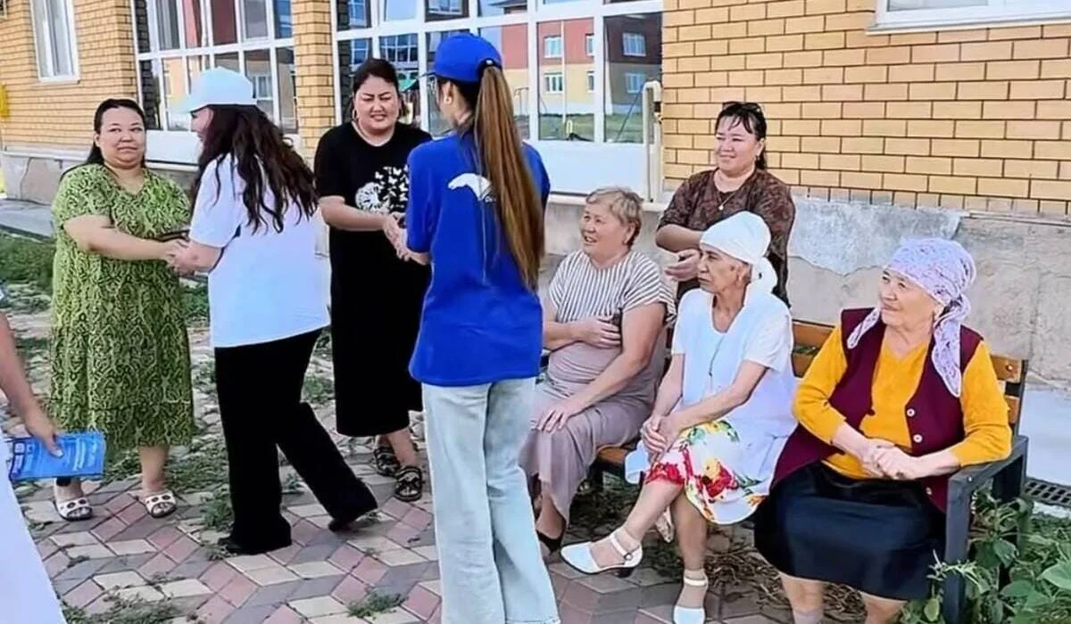 «Ак жол» провел встречу с жителями села Жаркын