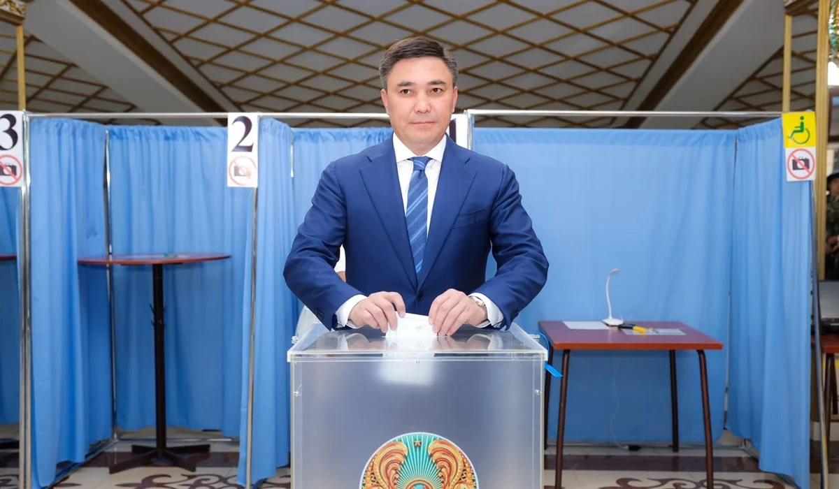 Габит Сыздыкбеков проголосовал на выборах в Курултай