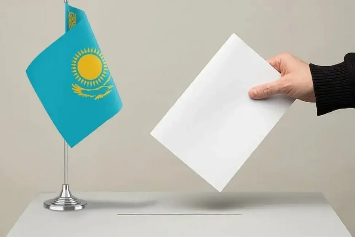 Семерых казахстанцев оштрафовали за нарушения во время голосования на выборах в Курултай