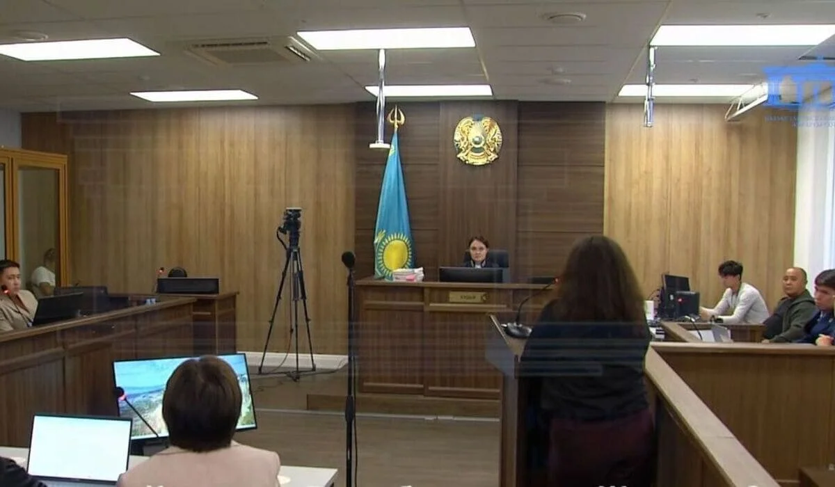 Фасад дома рухнул повторно уже на следующий день после трагедии с фельдшером Улданой Мырзуан