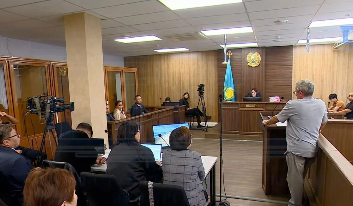 «Я руку засовывал в щель»: житель дома, где погибла Улдана Мырзуан, рассказал о трещинах и магазине