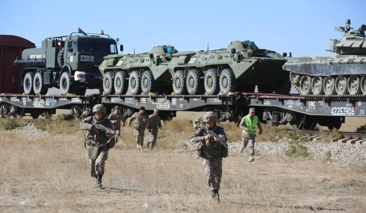 Военная техника выйдет на дороги: Минобороны предупредило казахстанцев