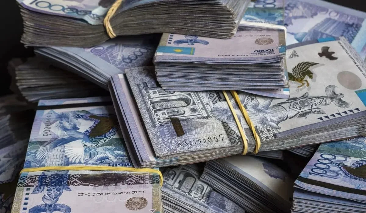 Как два астанчанина обманули 19 клиентов на 24,6 млн теңге