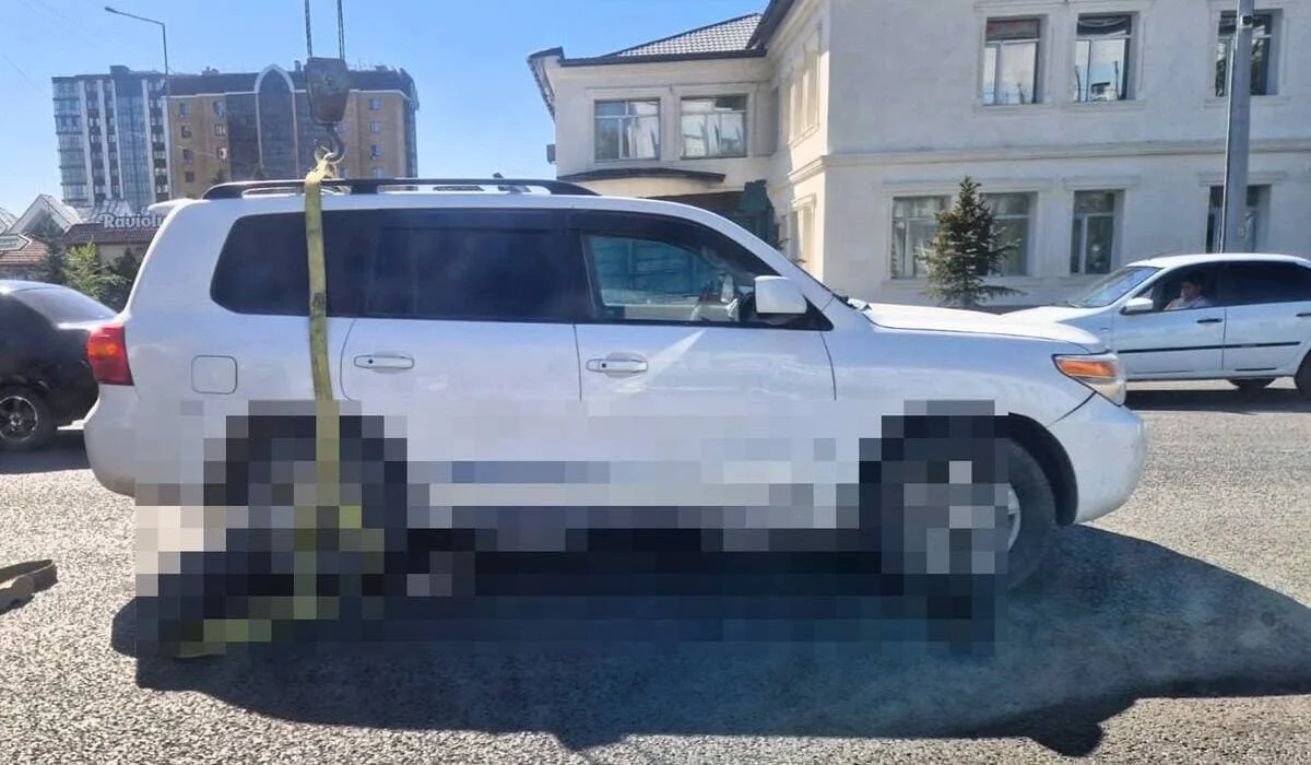 69-летняя пенсионерка погибла под колесами Toyota Land Cruiser в Семее