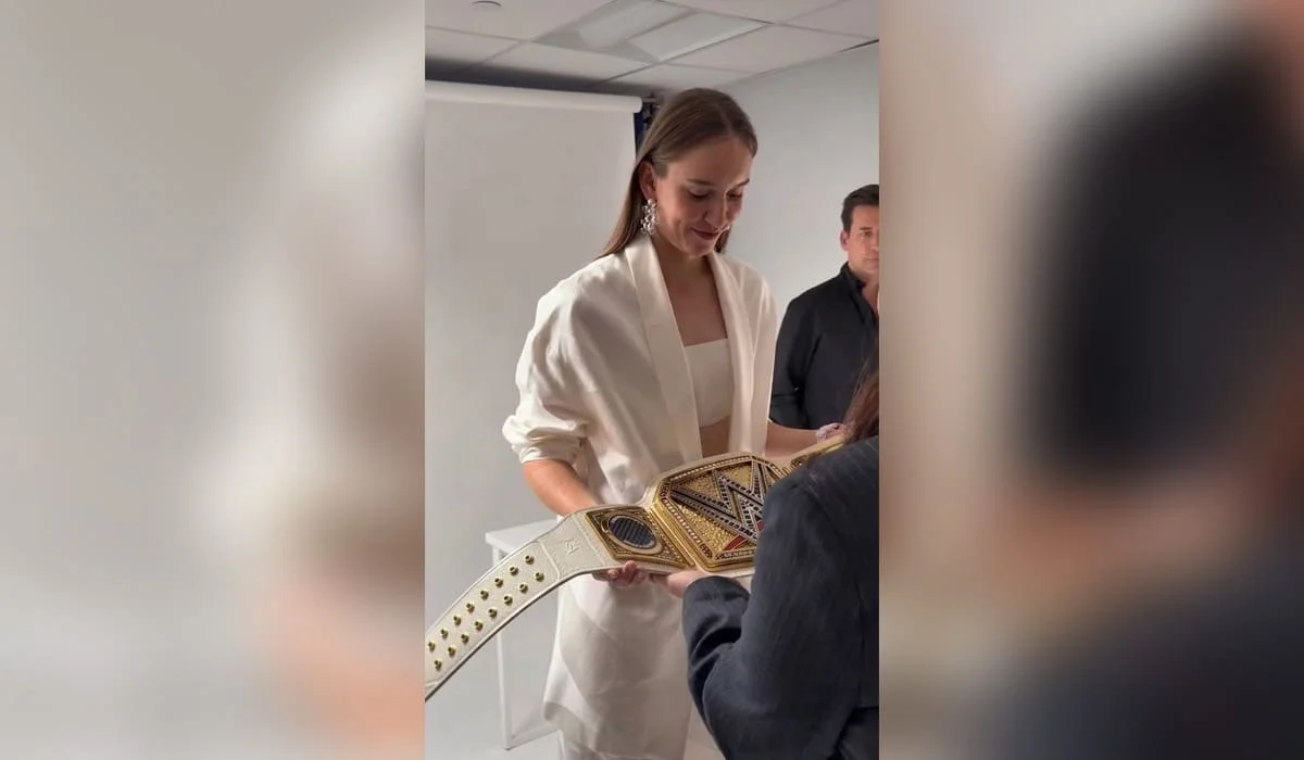 Рыбакиной вручили чемпионский пояс в стиле ММА (ВИДЕО)