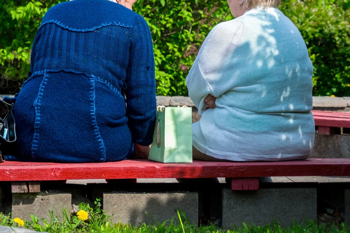 За сплетни о соседке пенсионерку оштрафовали почти на полмиллиона теңге в Караганде