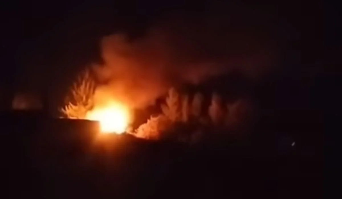 Мужчина поджег дом с супругами в Щучинске, оба погибли (ВИДЕО)