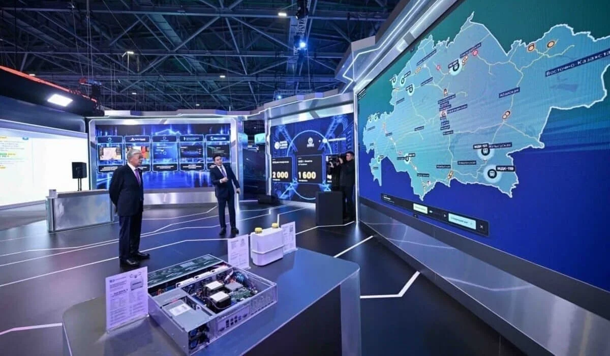 Токаеву представили новые проекты в сфере ИИ и цифровизации Казахстана
