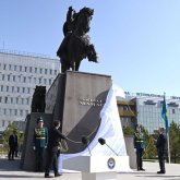 Президенты Казахстана и Кыргызстана открыли памятник Манасу в Астане (ФОТО, ВИДЕО)
