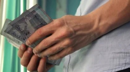 Казахстанцы смогут получить вознаграждение за информацию о взятке