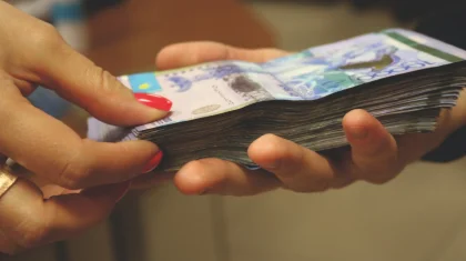 Чиновницу оштрафовали на 2,2 млн тенге