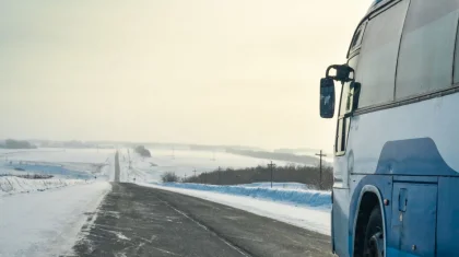 Пассажирский автобус сломался на трассе в Жамбылской области