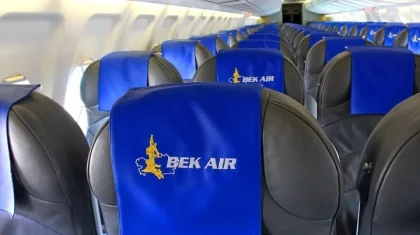 Казахстанцам рекомендуют не покупать билеты Bek Air