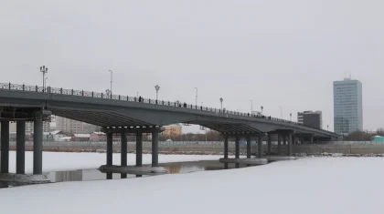 В Атырау реконструируют центральный мост