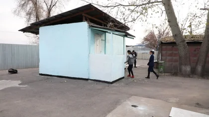 Мужчина проник в школьный туалет в Туркестанской области