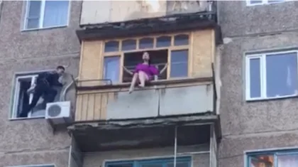 Пьяная женщина пыталась выброситься с четвертого этажа в Жезказгане