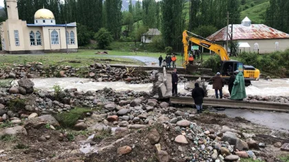 За сутки обещает восстановить акимат размытые водой мосты в Туркестанской области