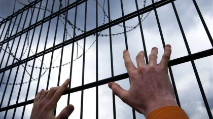 Вор сбежал из колонии в Шымкенте ради свидания