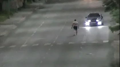 Пьяный мужчина бросался с ножом на автомобили в Нур-Султане