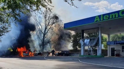 ​​​​​​Два автомобиля взорвались на АЗС в Алматинской области