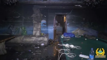 Спяшего мужчину вынесли из горящей гостиницы в Алматы