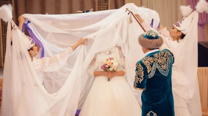 Алматинцы сватаются во время карантина
