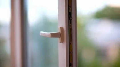 Подозреваемый скончался в ДЭР Алматы, выпрыгнув из окна