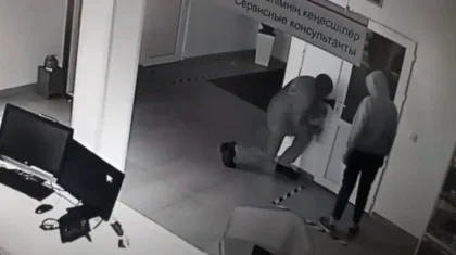 Охранник и школьница пытались ограбить автоцентр в Нур-Султане