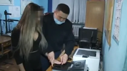 Задержание порноактрисы в Караганде попало на видео
