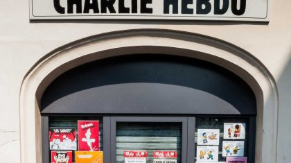 Очередной скандальной карикатурой отреагировал Charlie Hebdo на серию терактов