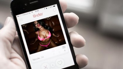 «Ищу спонсора», «сделаю массаж»: как казахстанцы знакомятся в Tinder