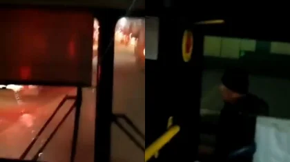 «Не открыли дверь»: недовольный мужчина разбил стекло автобуса близ Алматы