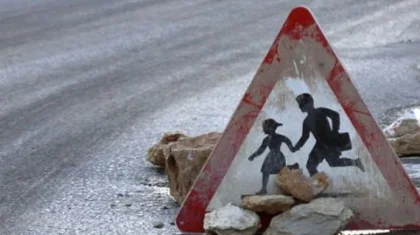 Водителя, сбившего насмерть 3-летнюю девочку, ищут почти год в Алматинской области