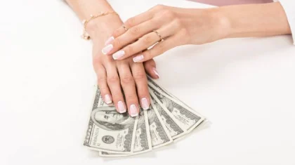 Житель Талгара требует наказать собственную жену за коррупционное нарушение